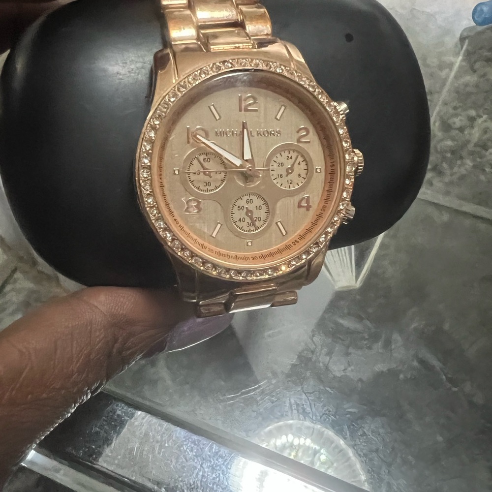 Mk watch - Picture 5 of 8